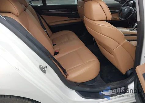 2011 BMW 750I xDrive z USA, uszkodzony, nr VIN WBAKC6C52BC394674